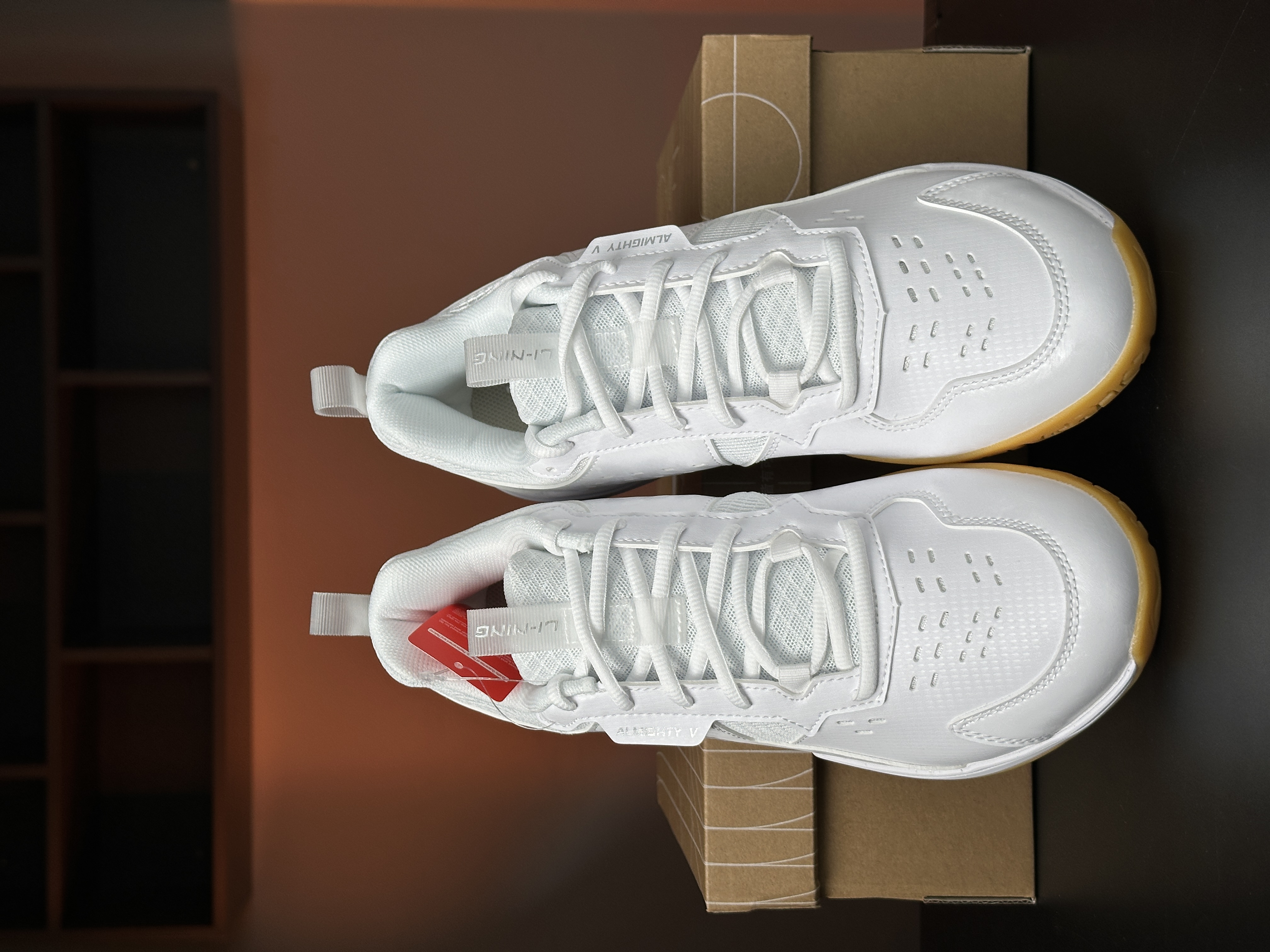 Giày Cầu Lông Lining AYTT001-5 Trắng Xám Chính Hãng - Thông Thoáng - Ôm Form - Giảm Chấn - Mềm - Chống Chấn - Bền Nhẹ